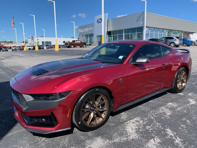2025 Ford Mustang Dark Horse photo 3