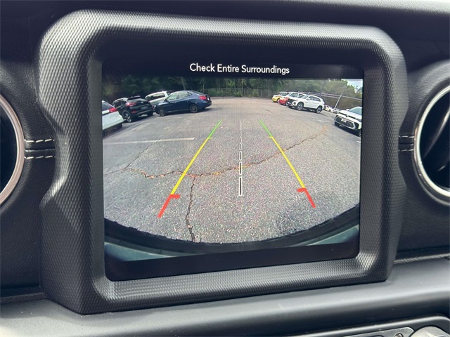 2019 Jeep Wrangler Unlimited Sahara photo 4