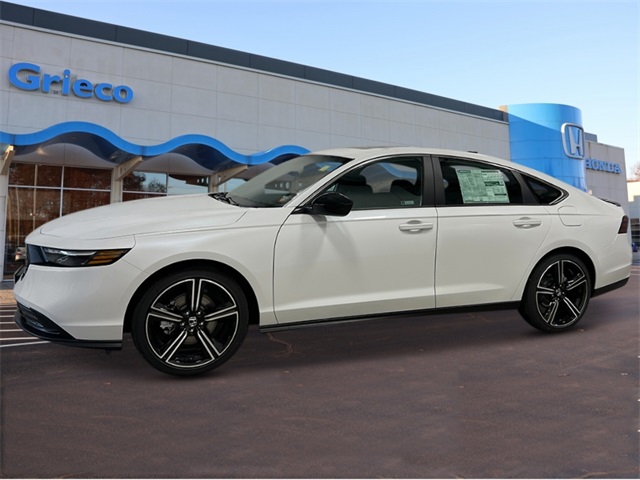 2025 Honda Accord Hybrid Sport photo 2