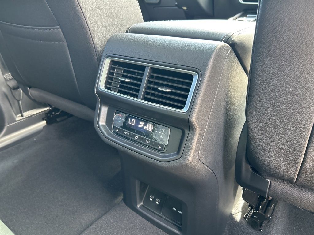 2026 Volkswagen Atlas SEL photo 43