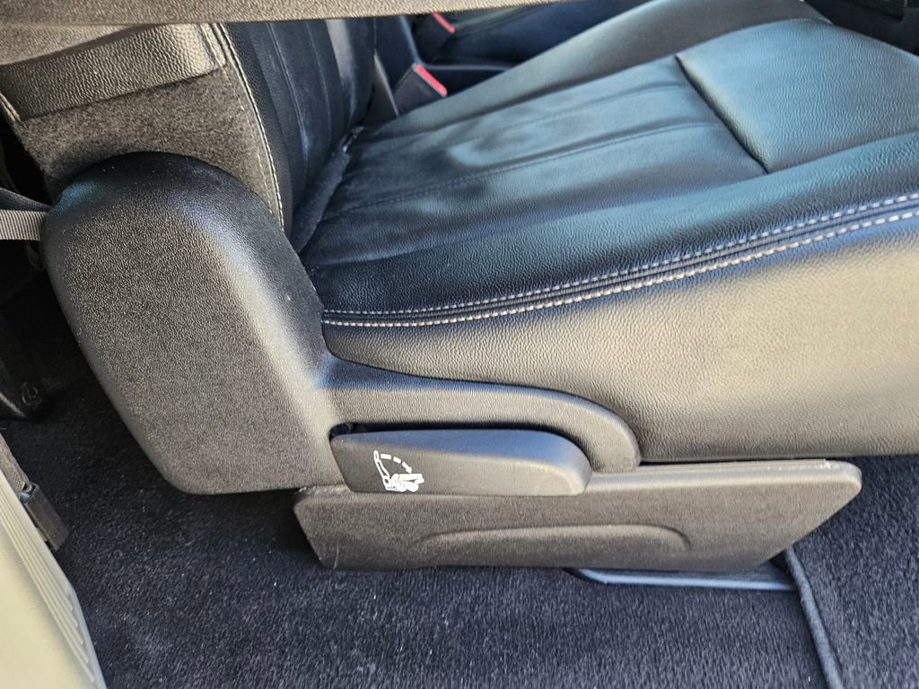 2016 Chrysler Town & Country Touring photo 23