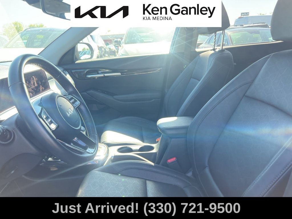 2024 Kia Seltos EX photo 11