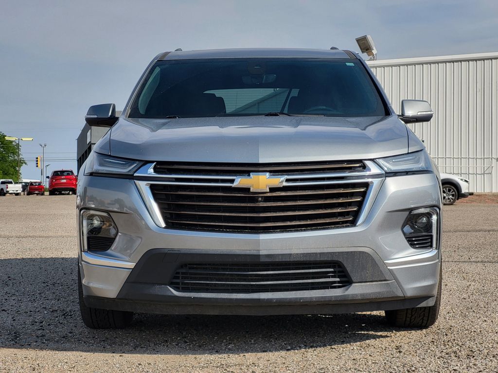 2023 Chevrolet Traverse High Country photo 2