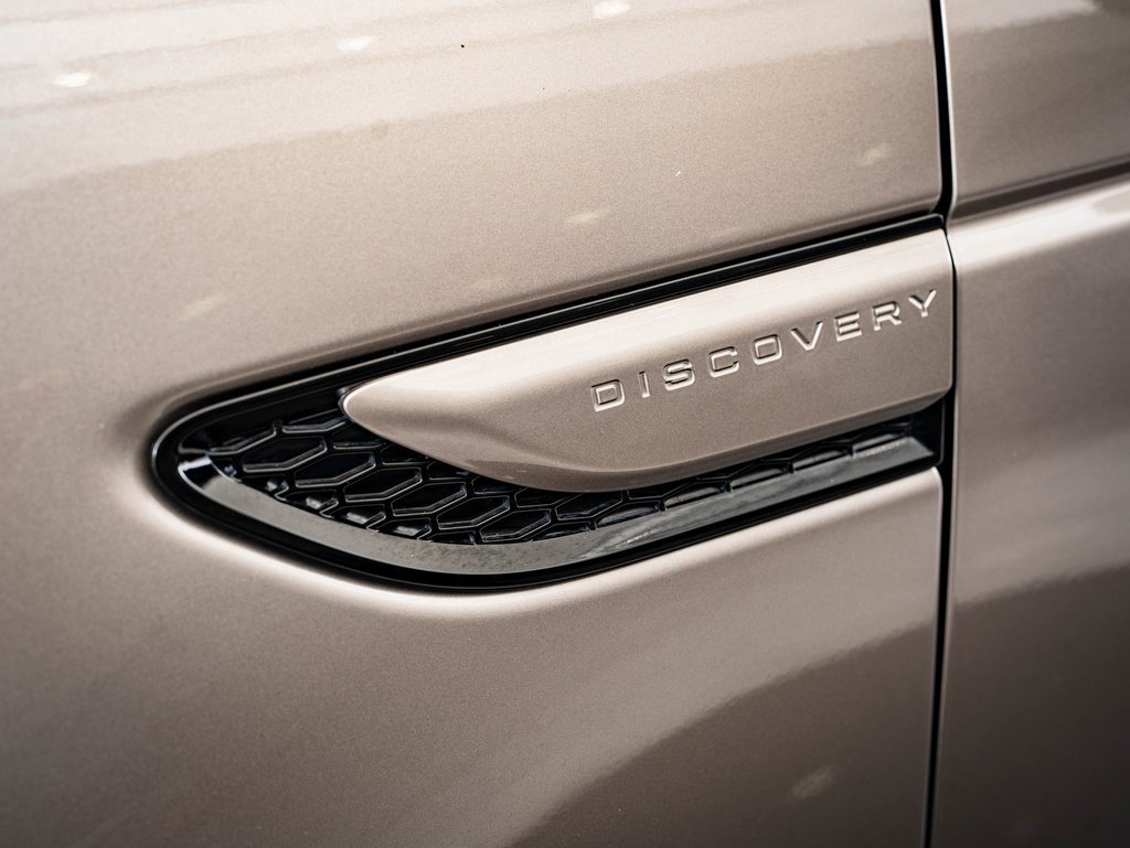 2023 Land Rover Discovery Sport S R-Dynamic photo 15