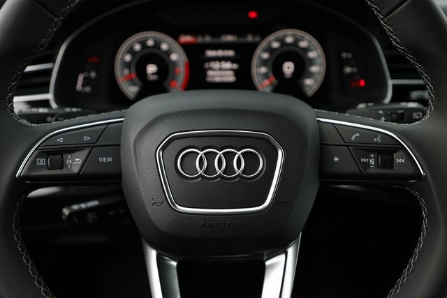 2025 Audi Q7 55 Prestige photo 31