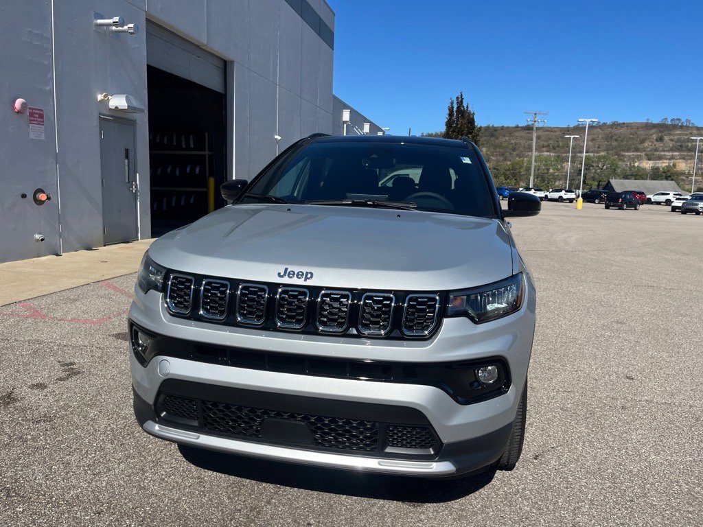 2026 Jeep Compass Limited photo 3