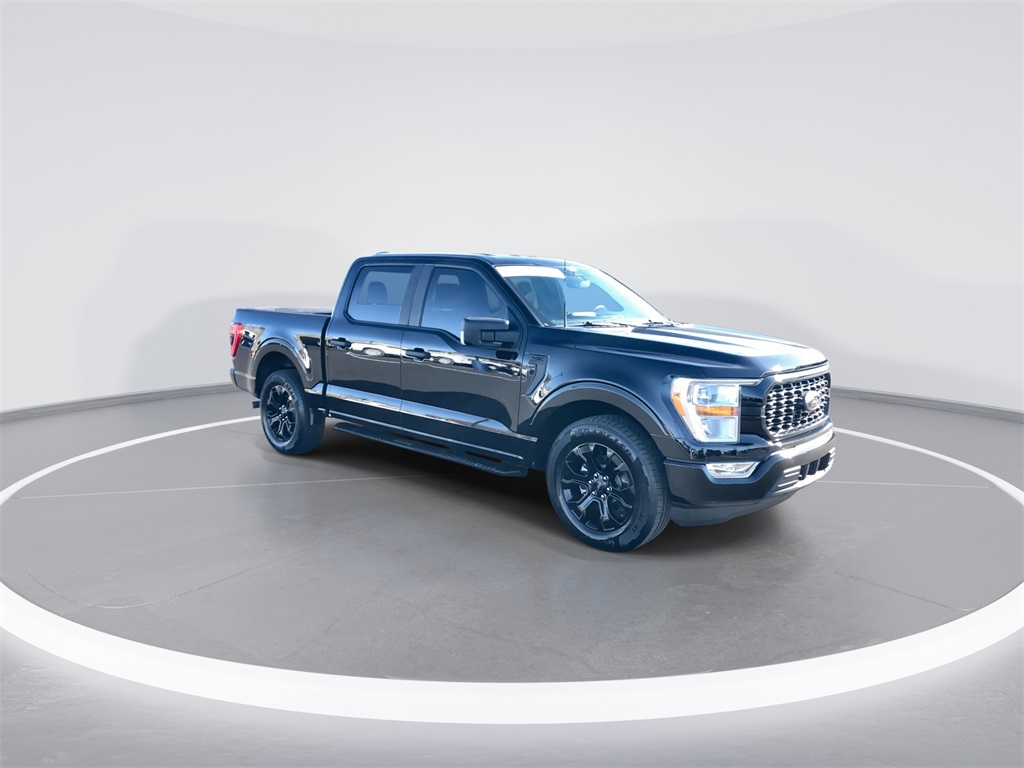 2022 Ford F-150 XL photo 2