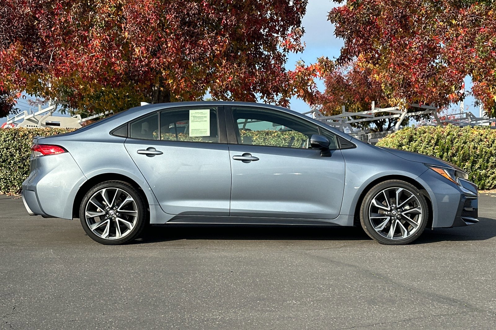 2021 Toyota Corolla SE photo 2