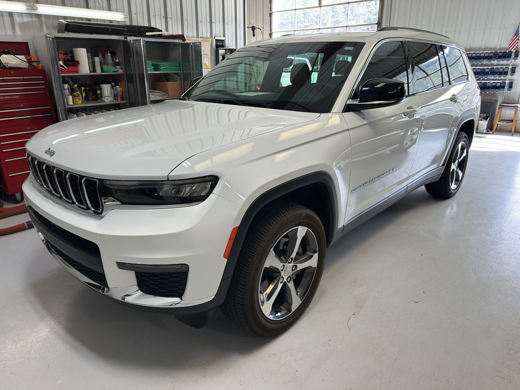2023 Jeep Grand Cherokee L Limited's photo