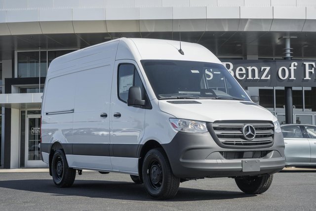 2025 Mercedes-Benz Sprinter Cargo Van Base's photo