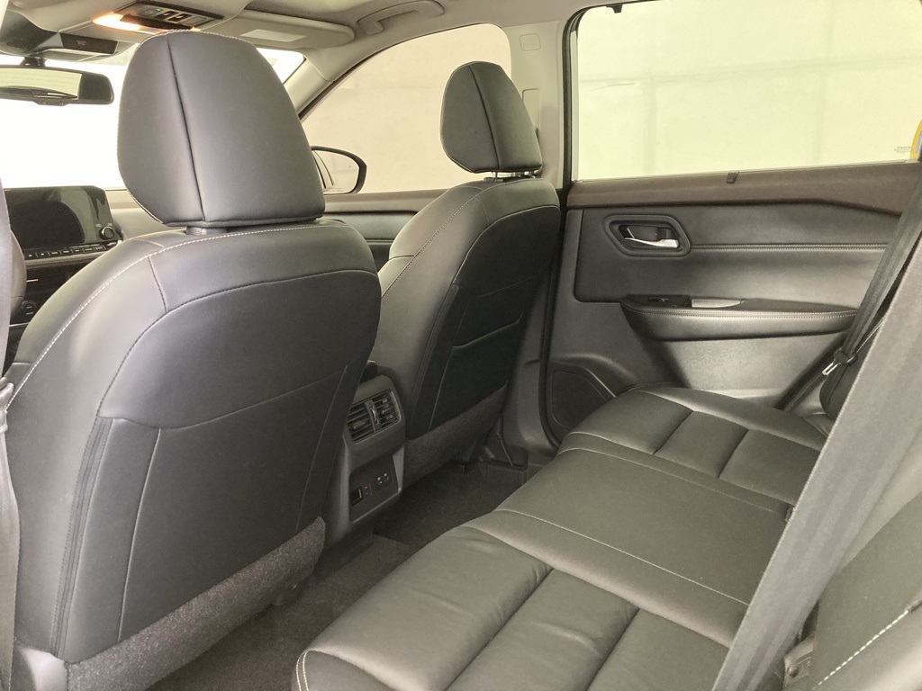 2023 Nissan Rogue SL photo 13
