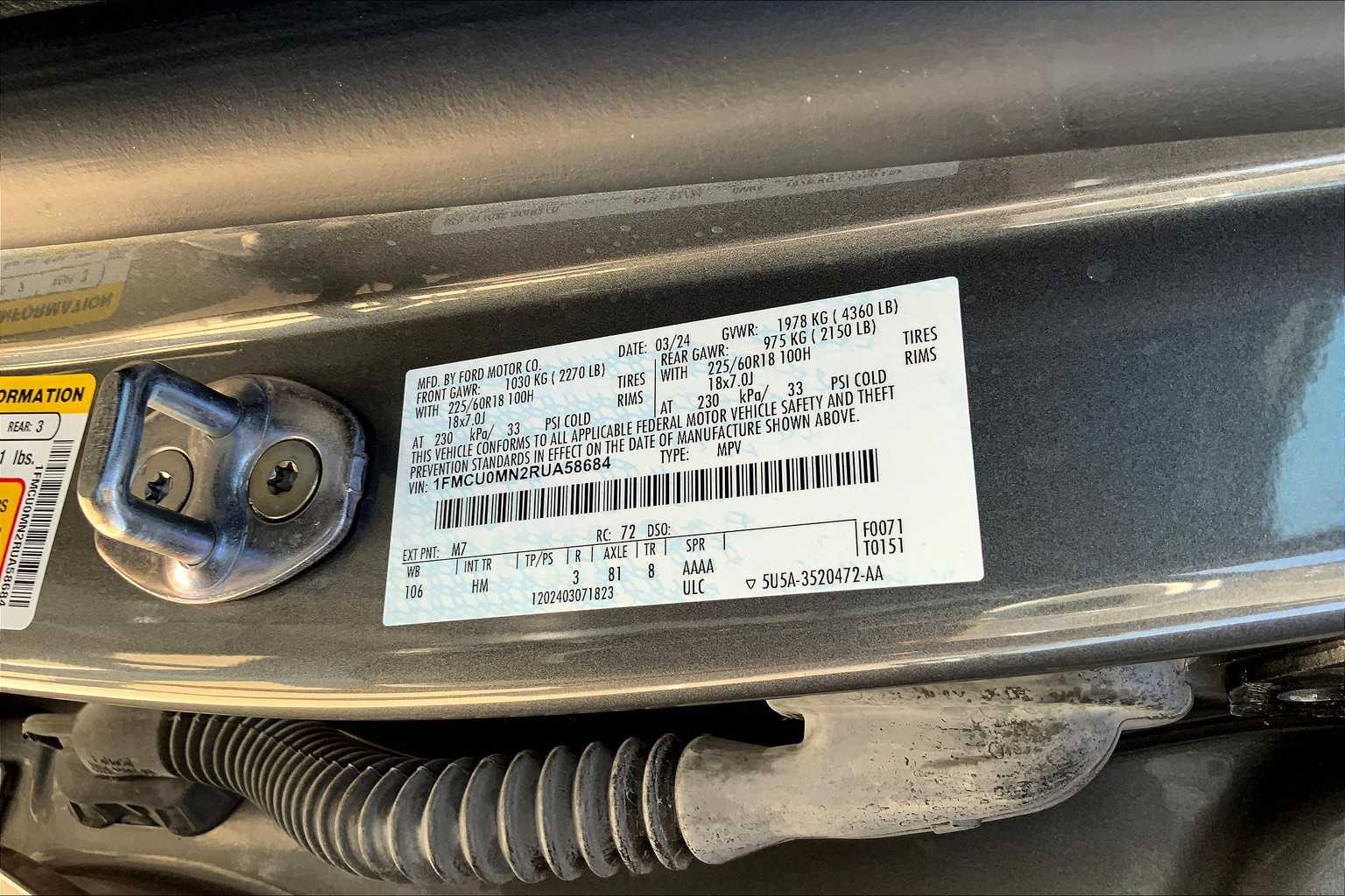 2024 Ford Escape ST-Line photo 32