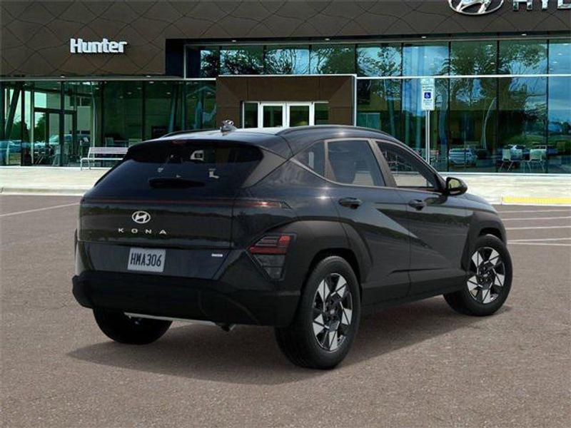 2025 Hyundai Kona SEL photo 2