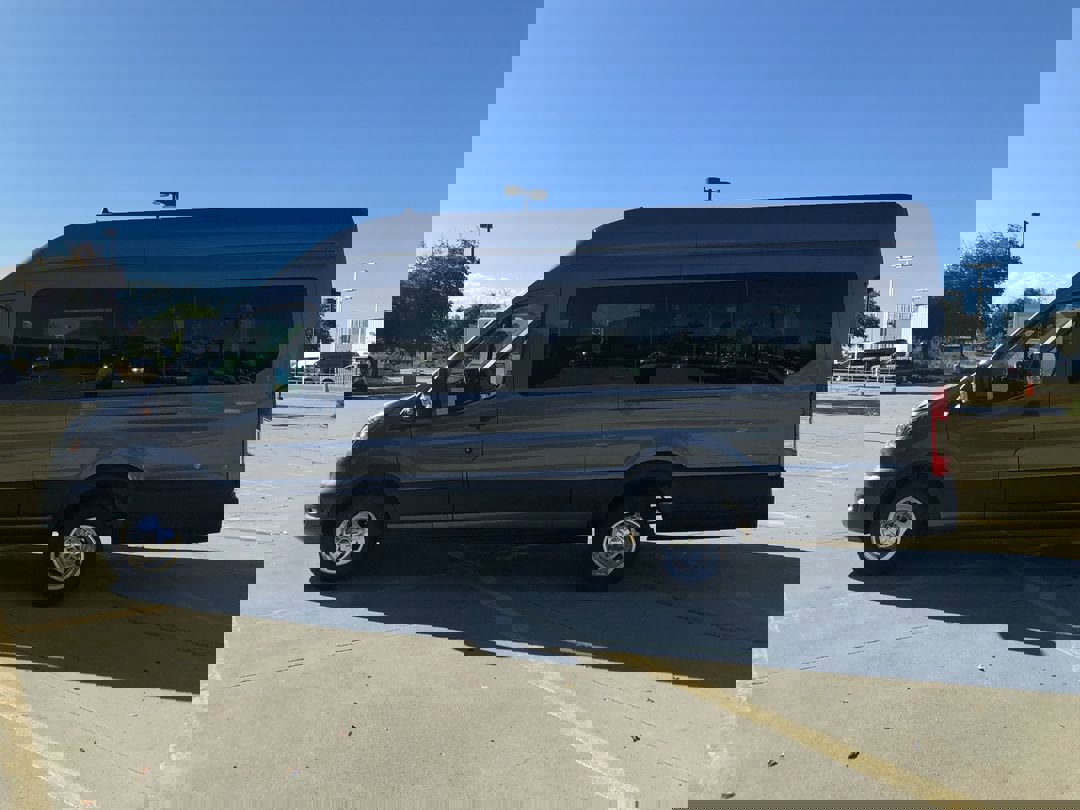 2025 Ford Transit Passenger XLT photo 4