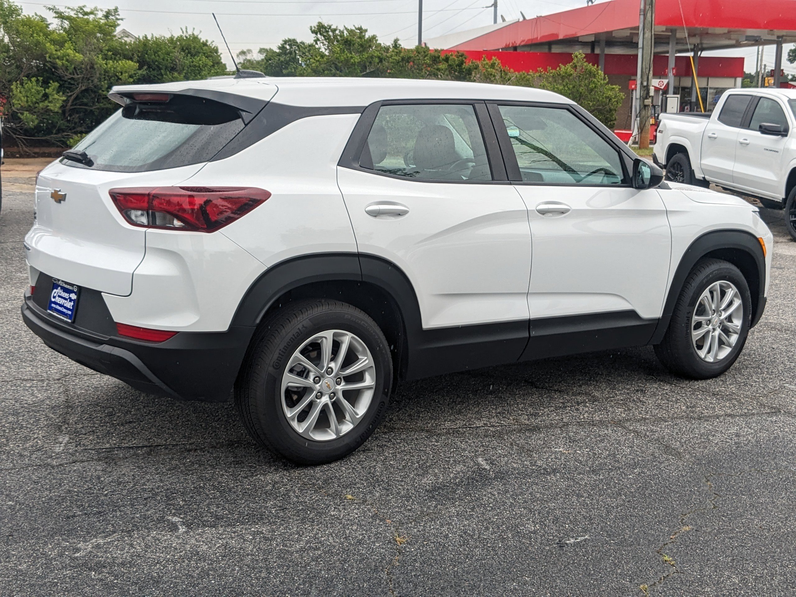 2025 Chevrolet Trailblazer LS photo 4