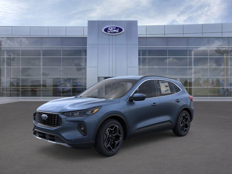 2026 Ford Escape Platinum's photo