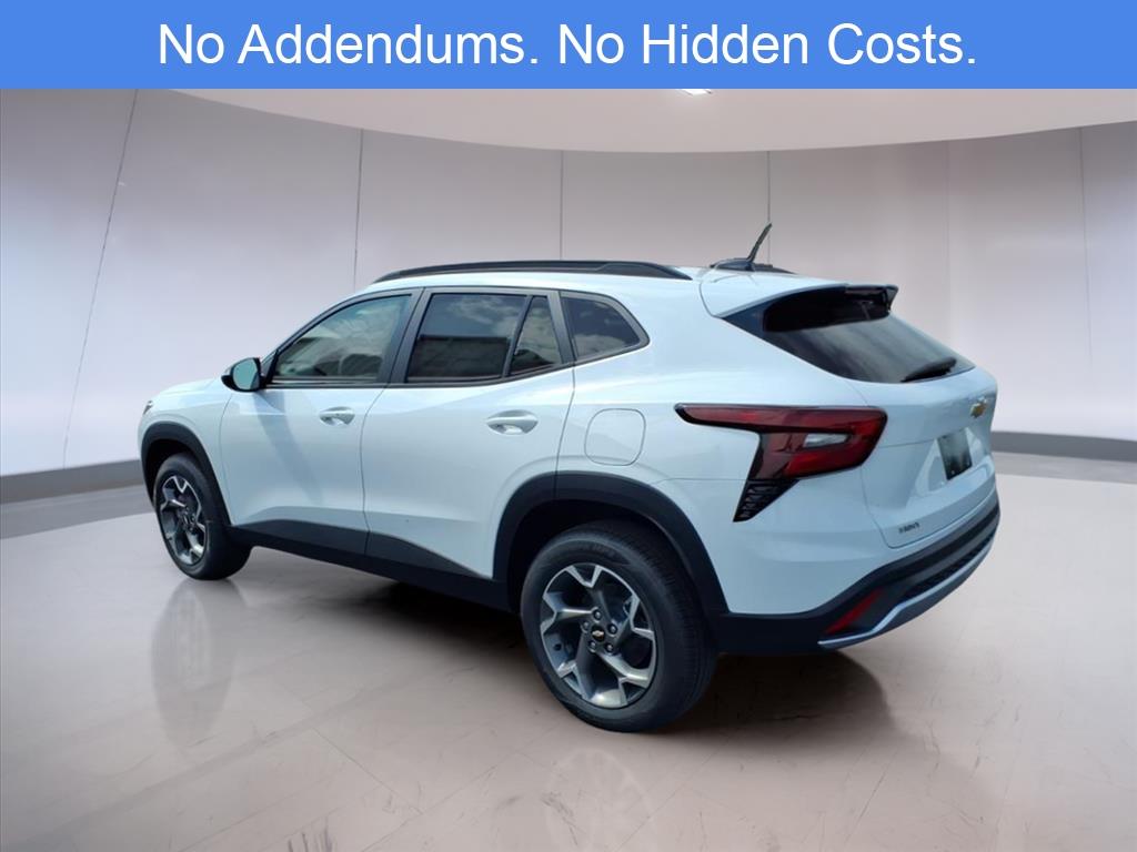 2026 Chevrolet Trax LT photo 3