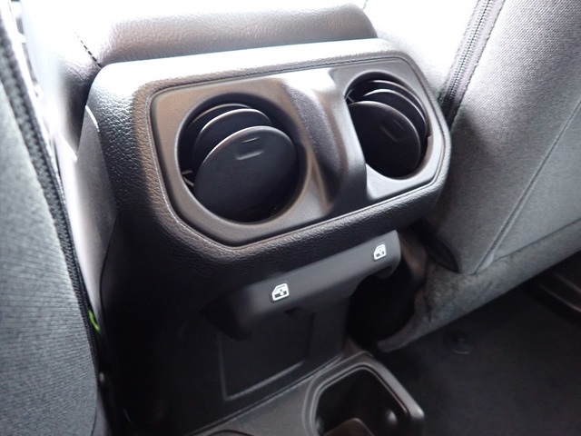 2025 Jeep Wrangler Sport S photo 14