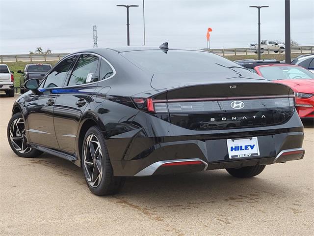 2026 Hyundai Sonata SEL Sport photo 2