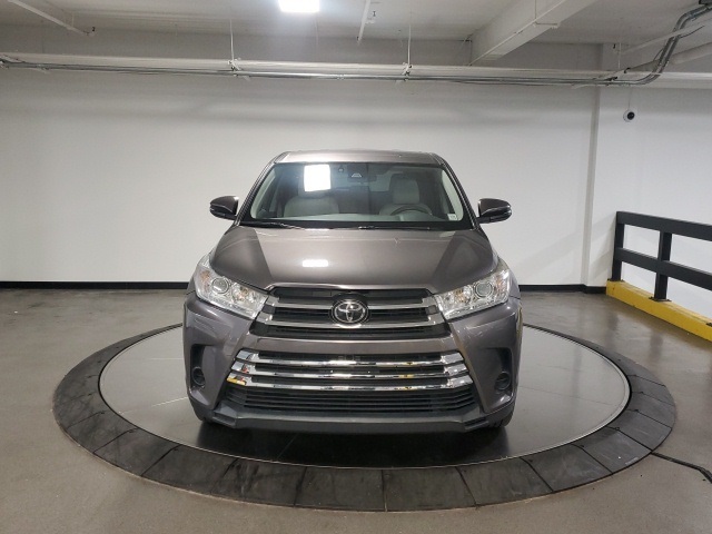 Used 2018 Toyota Highlander LE with VIN 5TDBZRFH1JS908844 for sale in Great Neck, NY