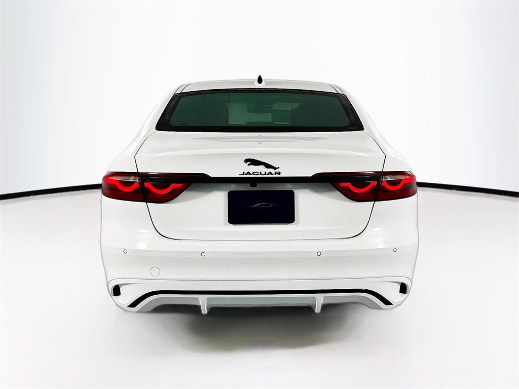 New 2024 White Jaguar R-Dynamic SE image 6