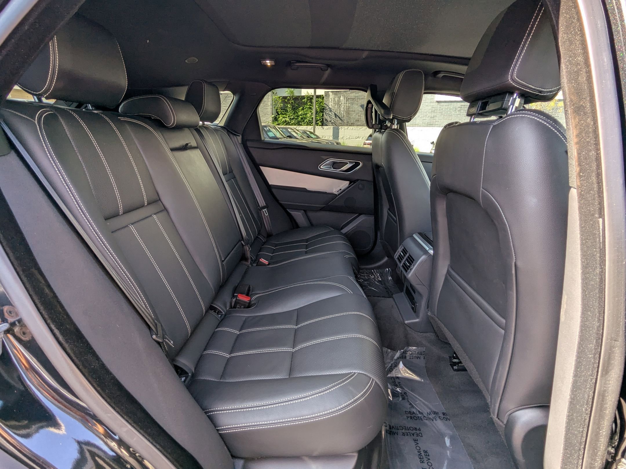 2023 Land Rover Range Rover Velar R-Dynamic S photo 18