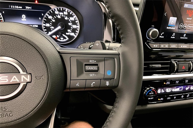 2025 Nissan Pathfinder SV photo 22