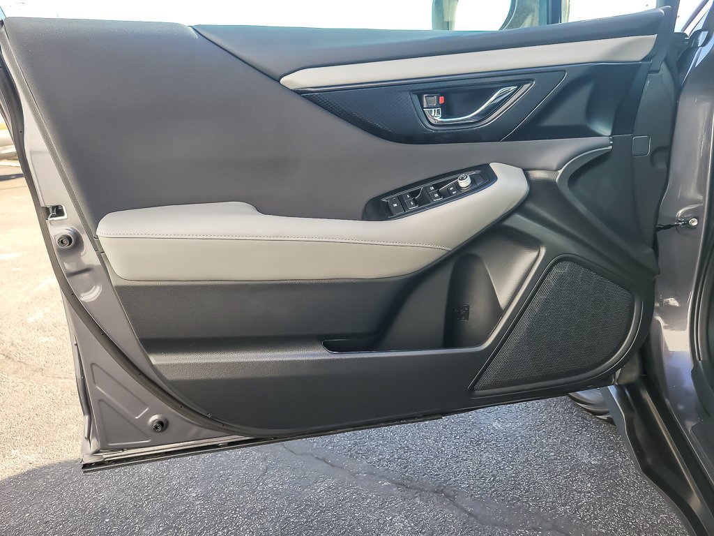 2025 SUBARU OUTBACK - Image 16