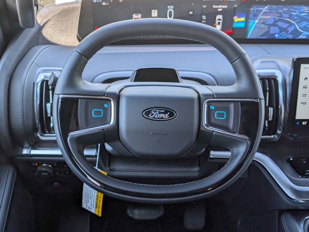 2025 Ford Expedition Platinum photo 5