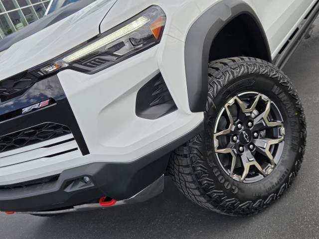 2025 Chevrolet Colorado ZR2 photo 28