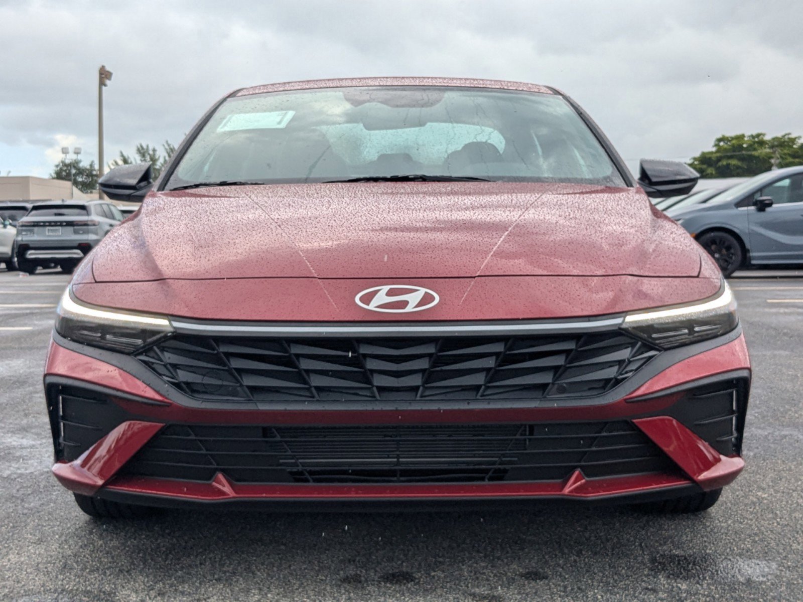 2025 Hyundai Elantra SEL Sport photo 3