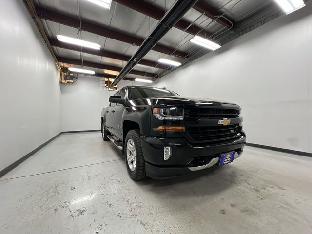 2018 Chevrolet Silverado 1500 LT photo 2