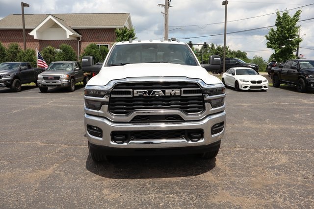 2025 Ram 2500 Tradesman photo 3