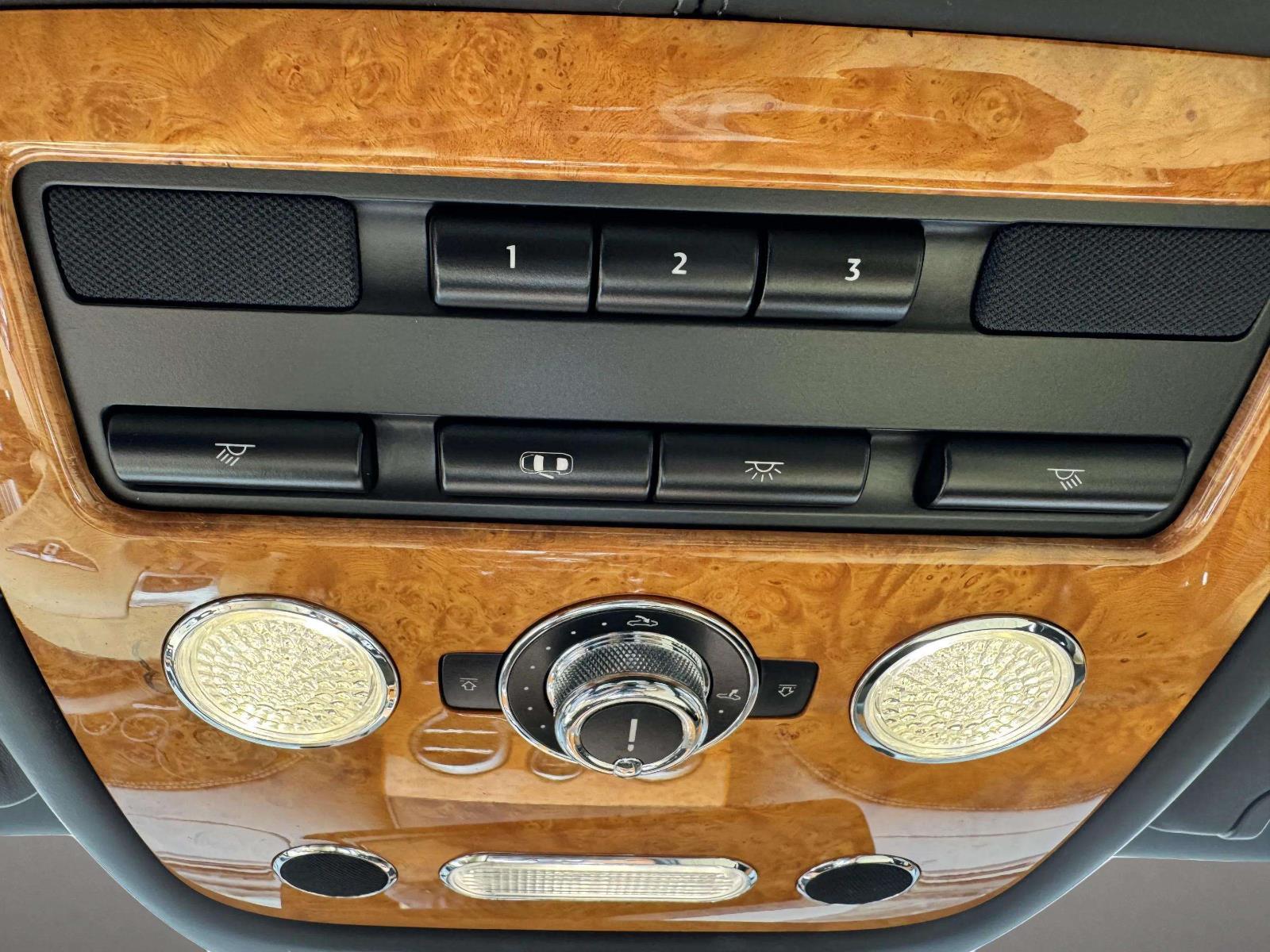 2014 Bentley Flying Spur Base photo 51
