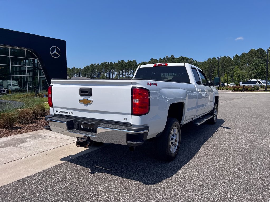 2017 Chevrolet Silverado 2500HD LT photo 4