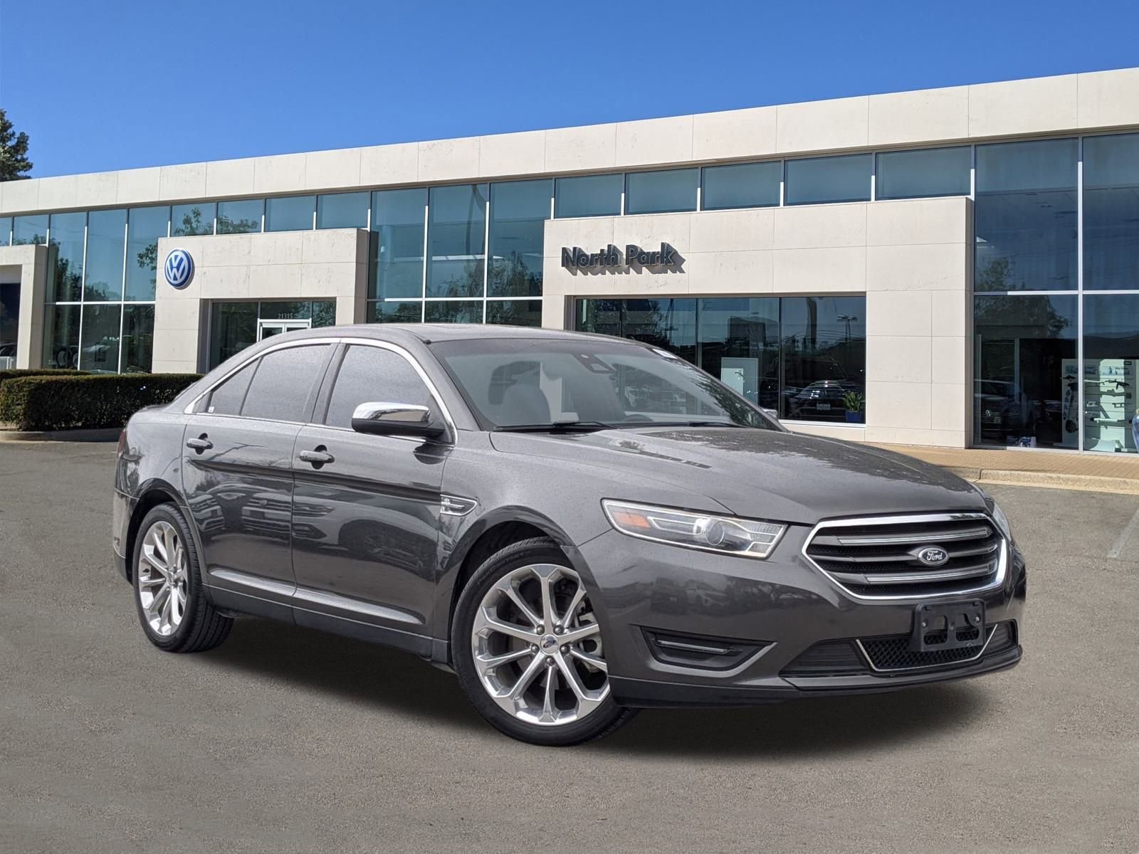 2018 Ford Taurus Limited's photo