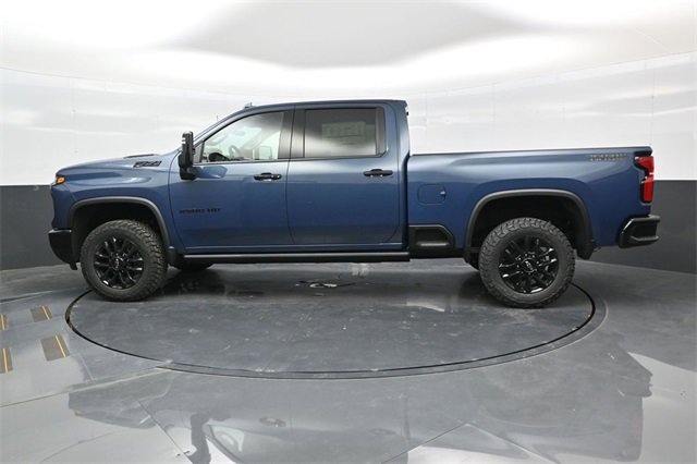2026 Chevrolet Silverado 2500HD LTZ photo 3