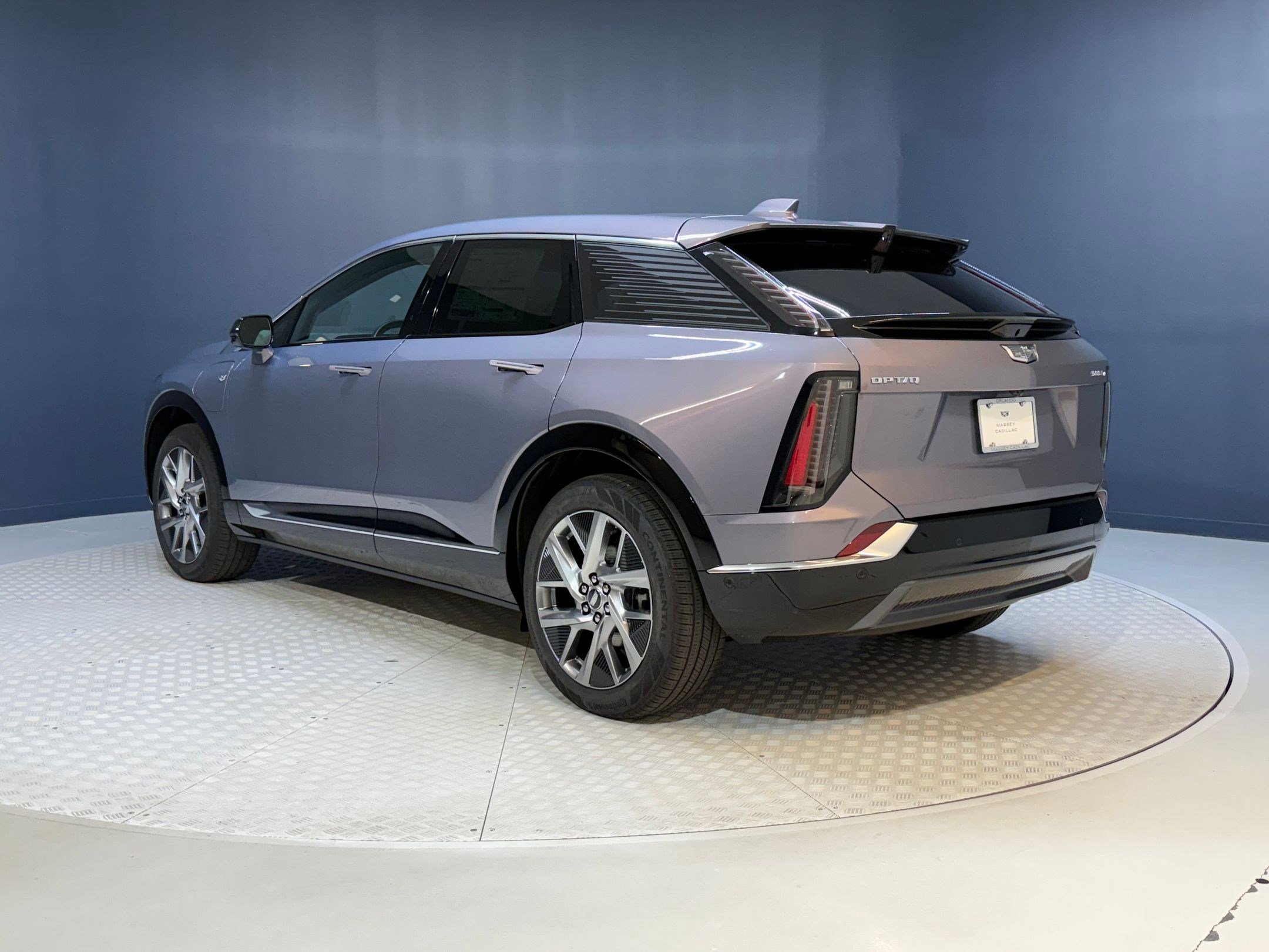 2026 Cadillac Optiq Luxury photo 2