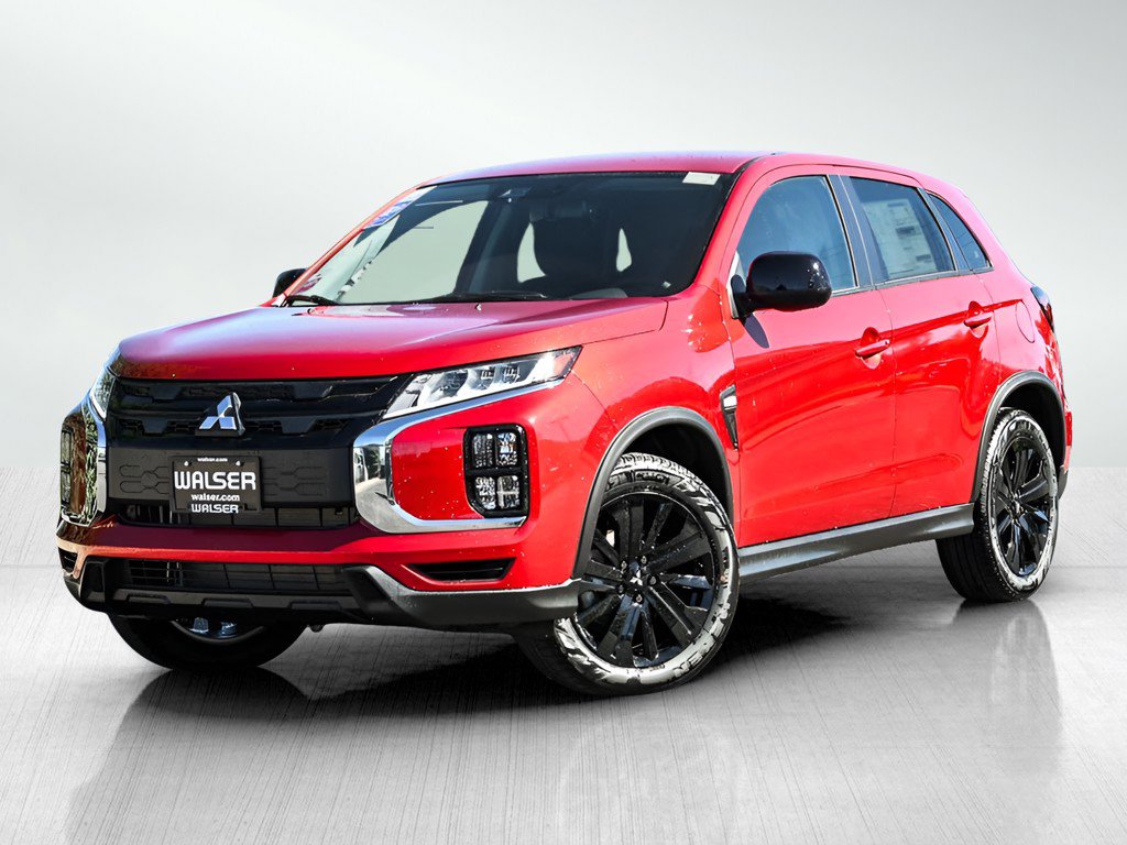 2025 Mitsubishi Outlander Sport LE's photo