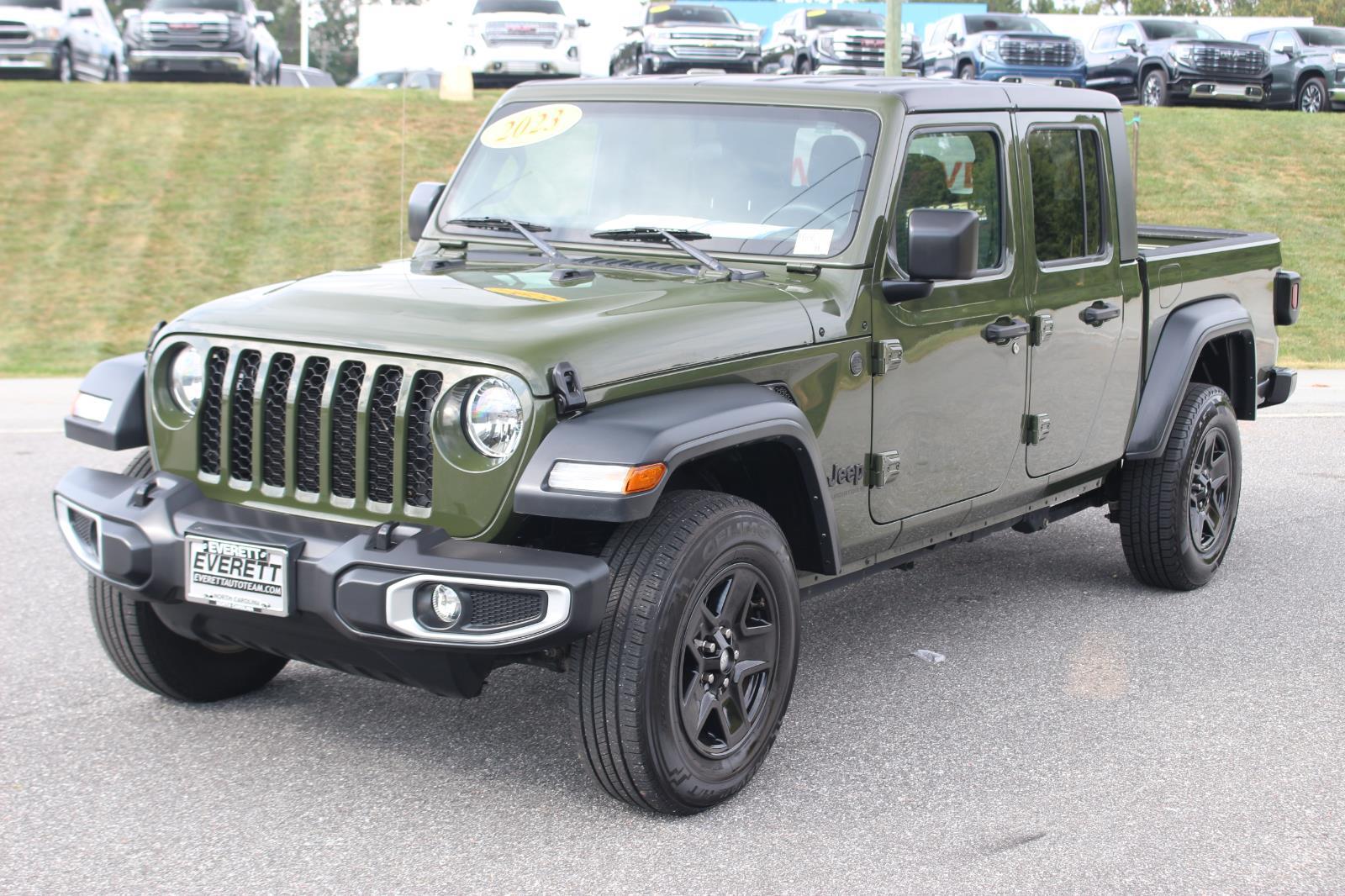 2023 Jeep Gladiator Sport S photo 3