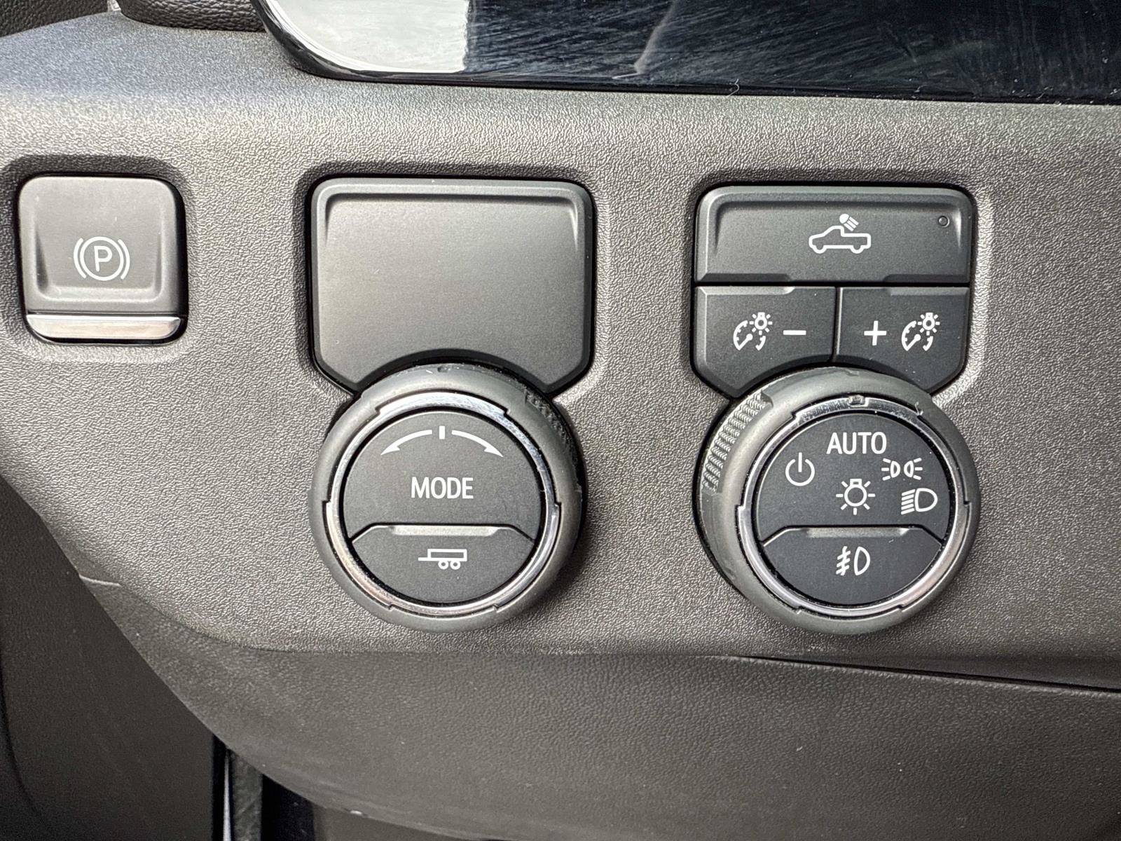2024 Chevrolet Silverado 1500 RST photo 28
