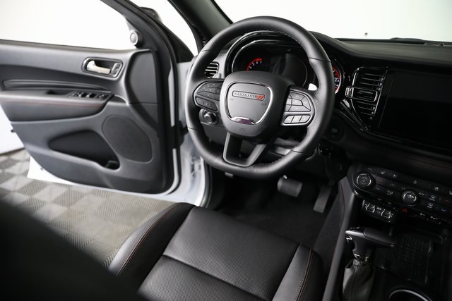 2025 Dodge Durango R/T Plus photo 3