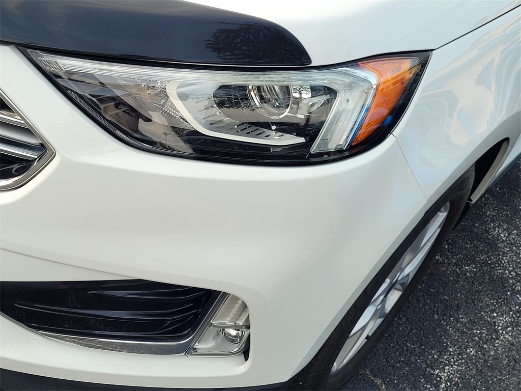 2021 Ford Edge SEL photo 11