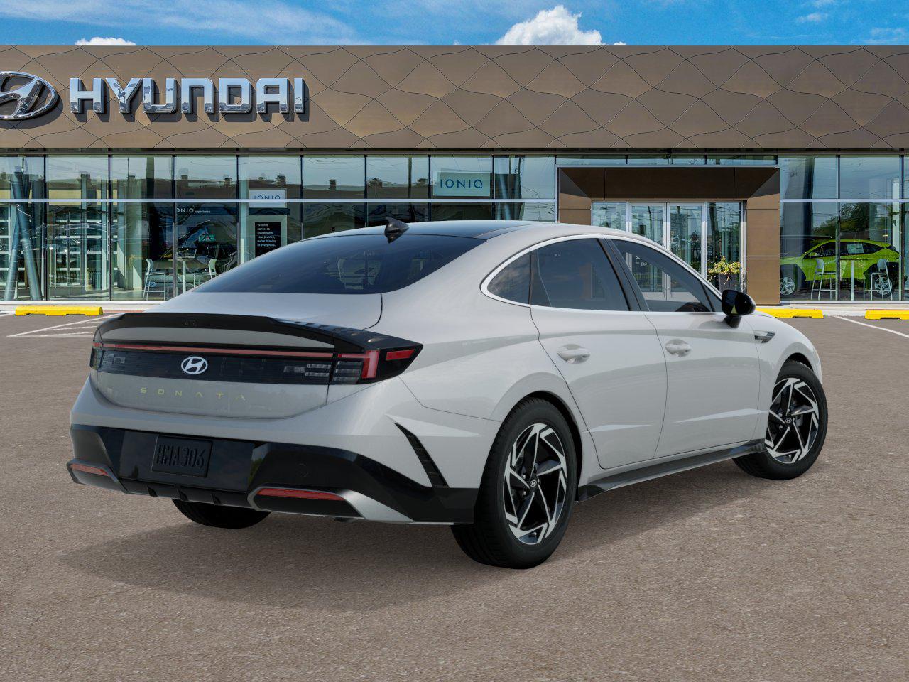 2025 Hyundai Sonata SEL Convenience photo 2