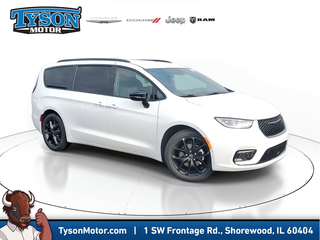 2026 Chrysler Pacifica Select's photo