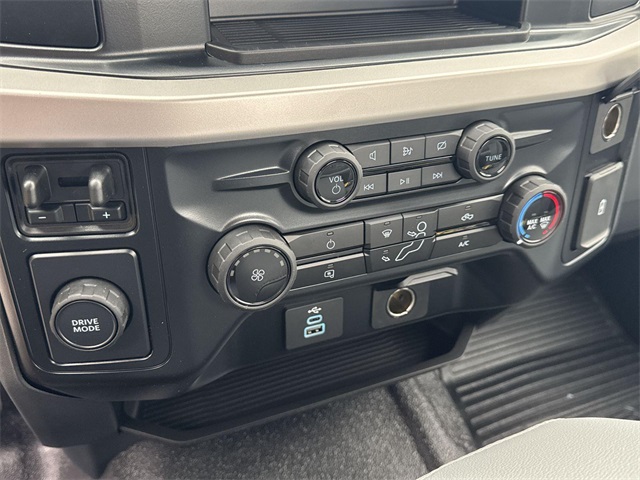 2024 Ford F-350 photo 15