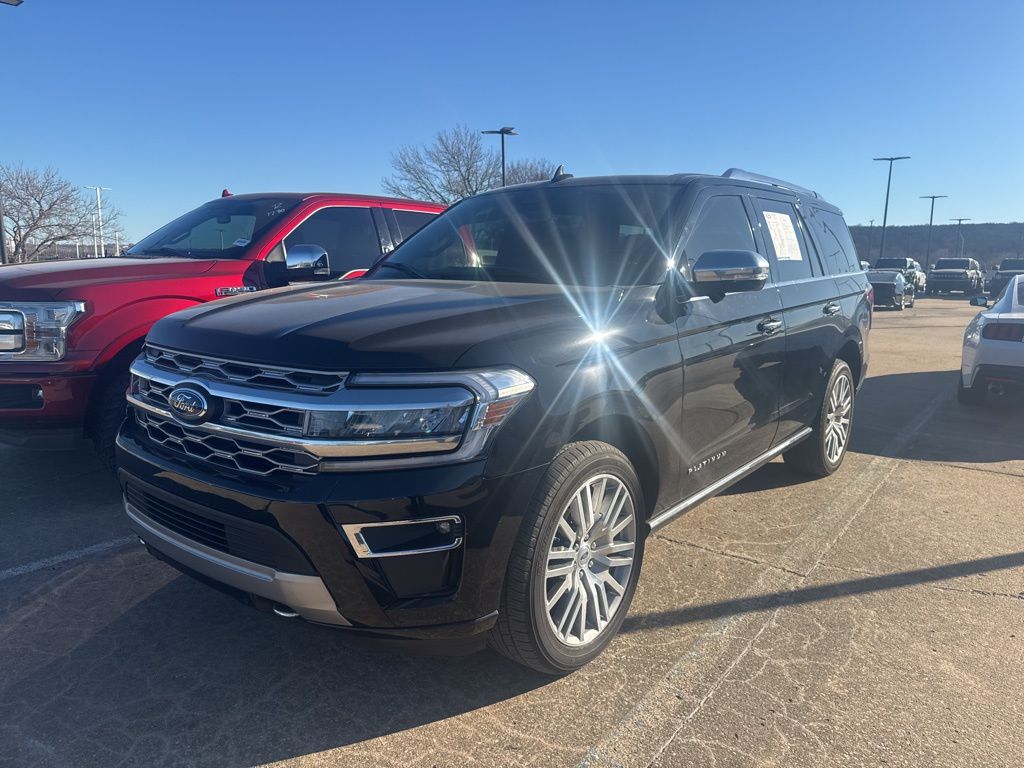 2023 Ford Expedition Platinum's photo