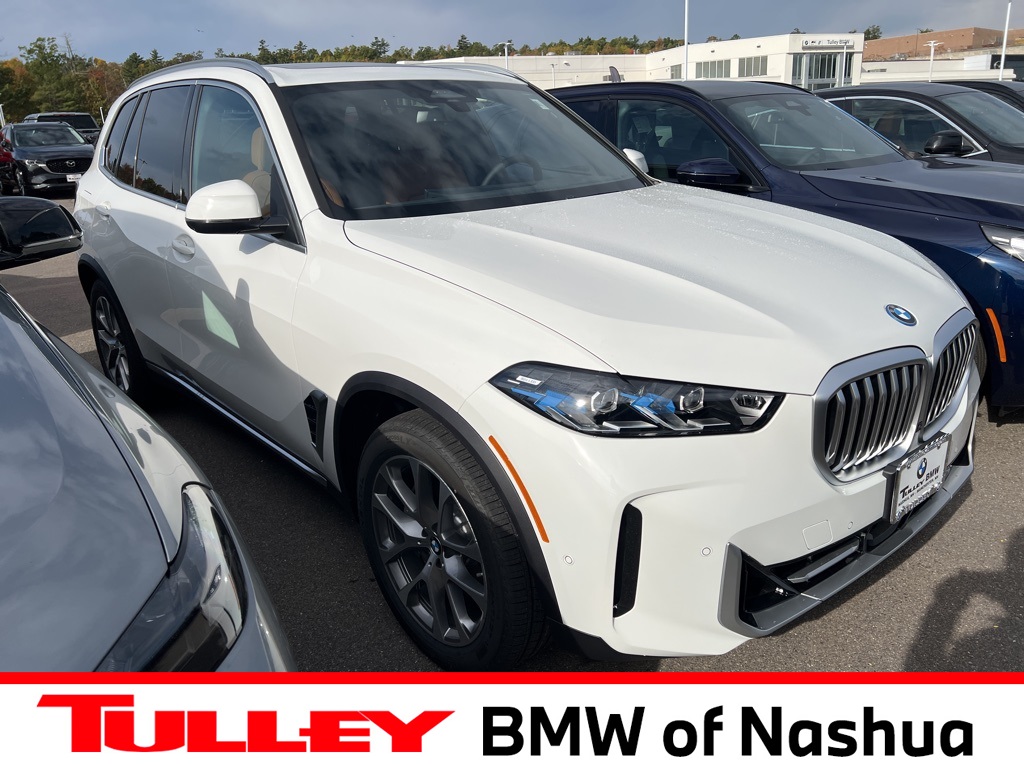 2026 BMW X5 50e's photo