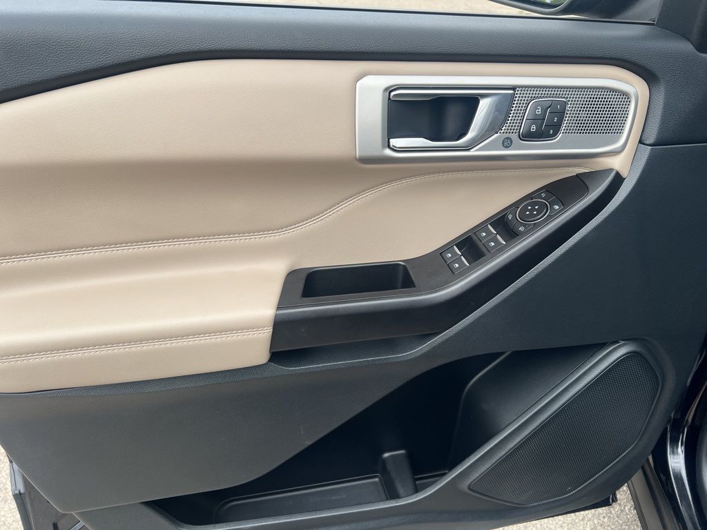 2020 Ford Explorer Limited photo 4