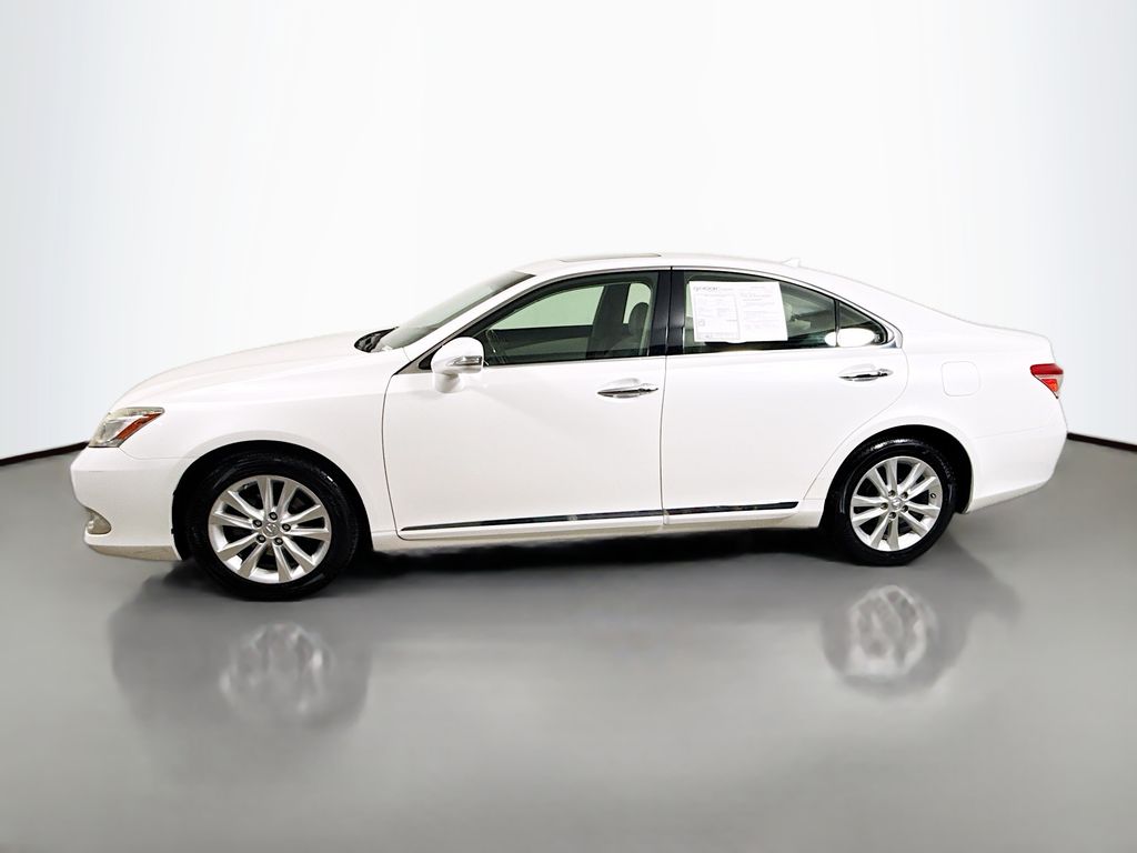 2011 Lexus ES 350 Base photo 3
